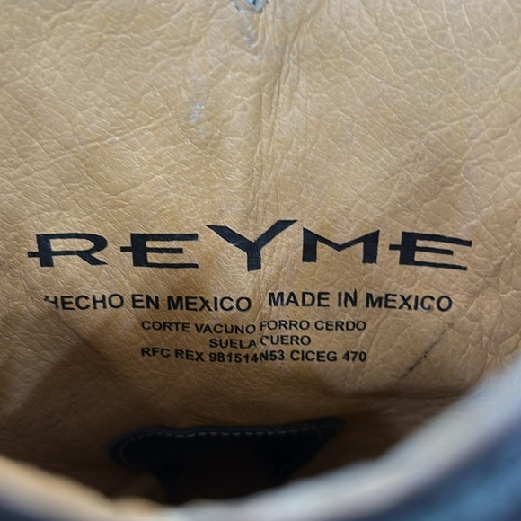 Black Leather Cowboy Boots with Embroidered Design - Picture 14 of 15